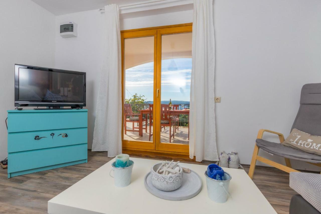 Apartments Maris Crikvenica Bagian luar foto